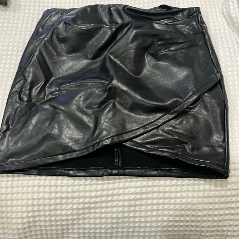 Leather skirt